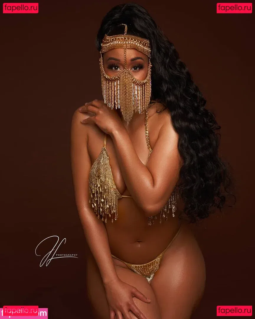 chloe.cakes Onlyfans Photo Gallery 