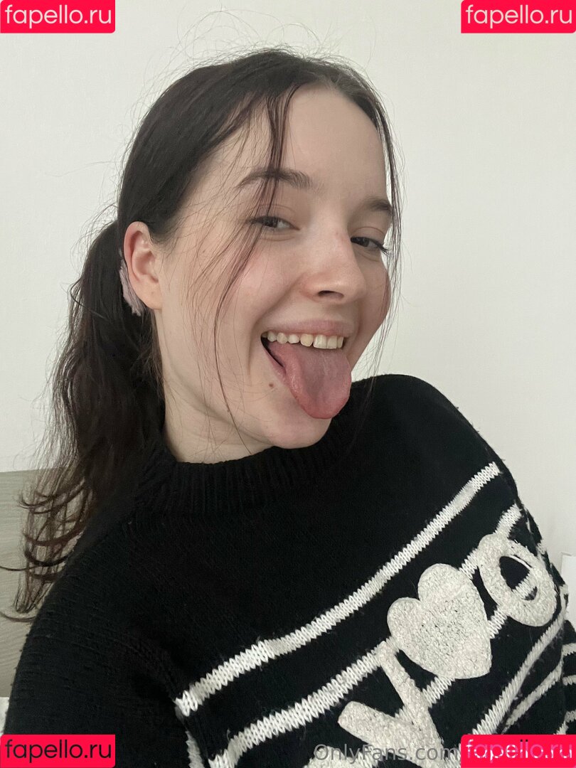 emy_buns Onlyfans Photo Gallery 