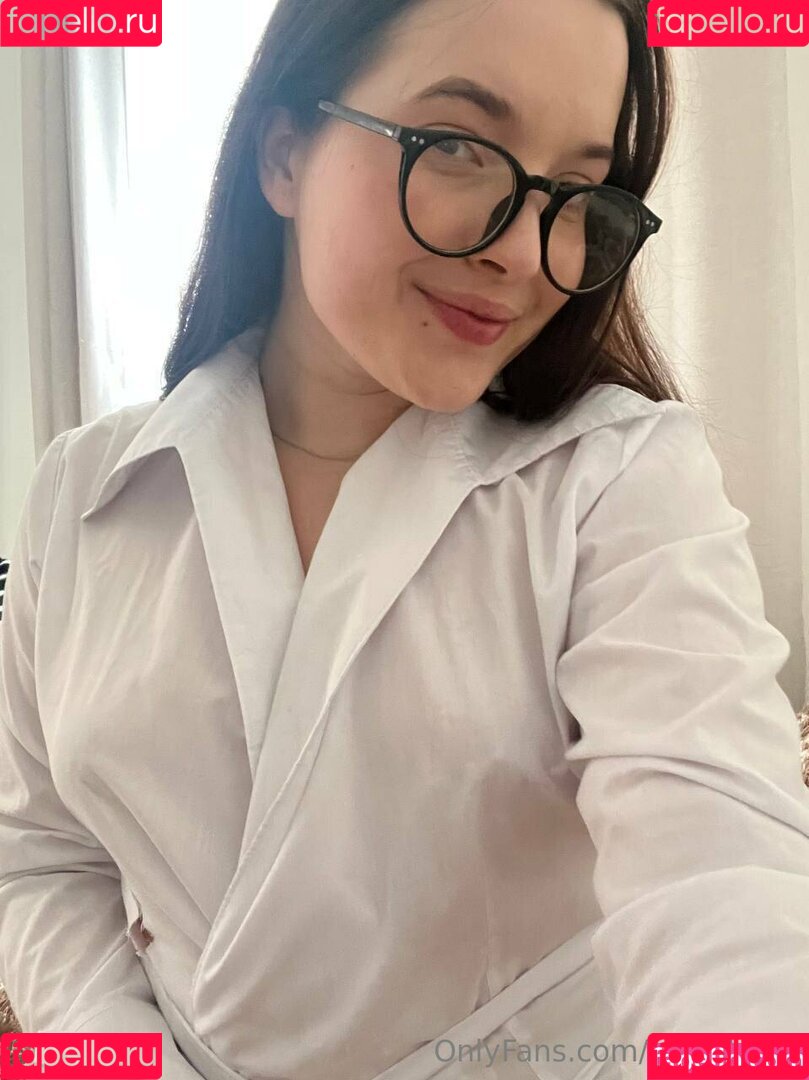 emy_buns Onlyfans Photo Gallery 