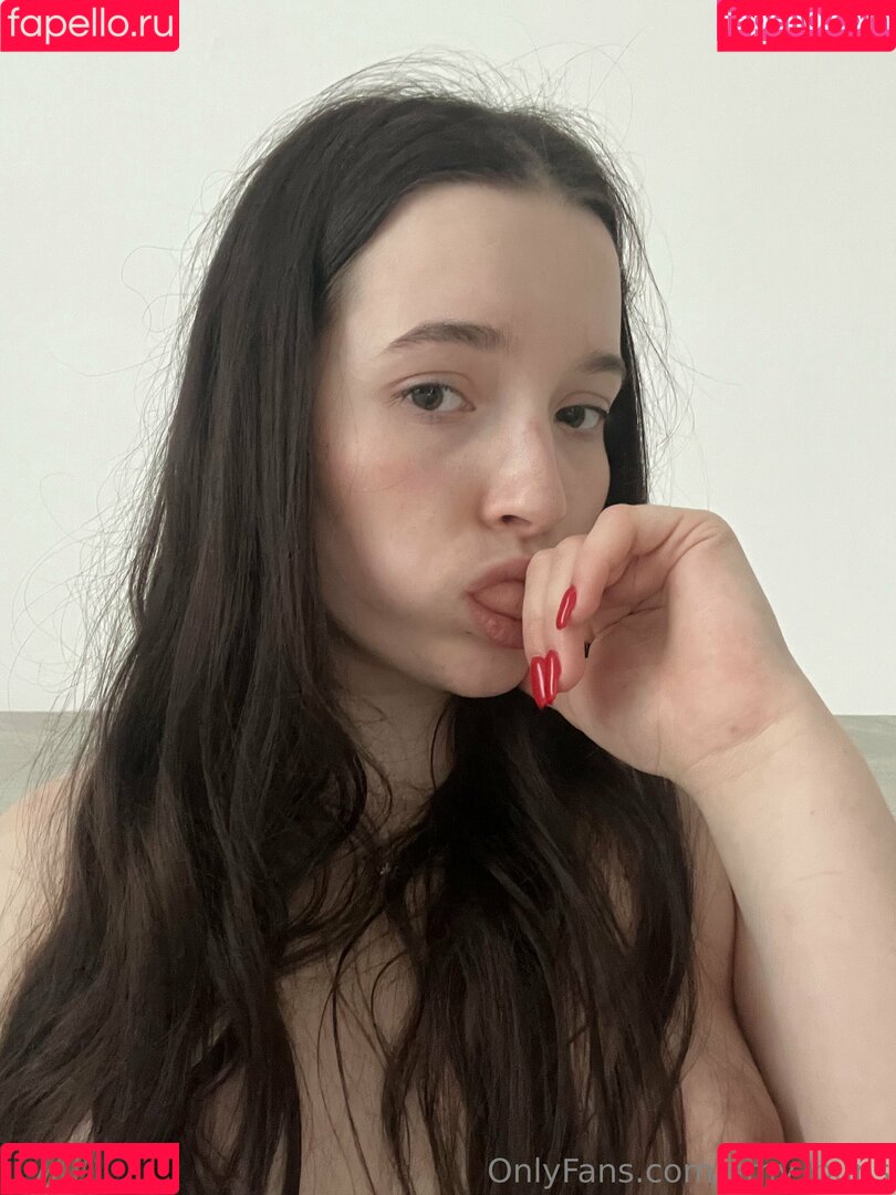 emy_buns Onlyfans Photo Gallery 