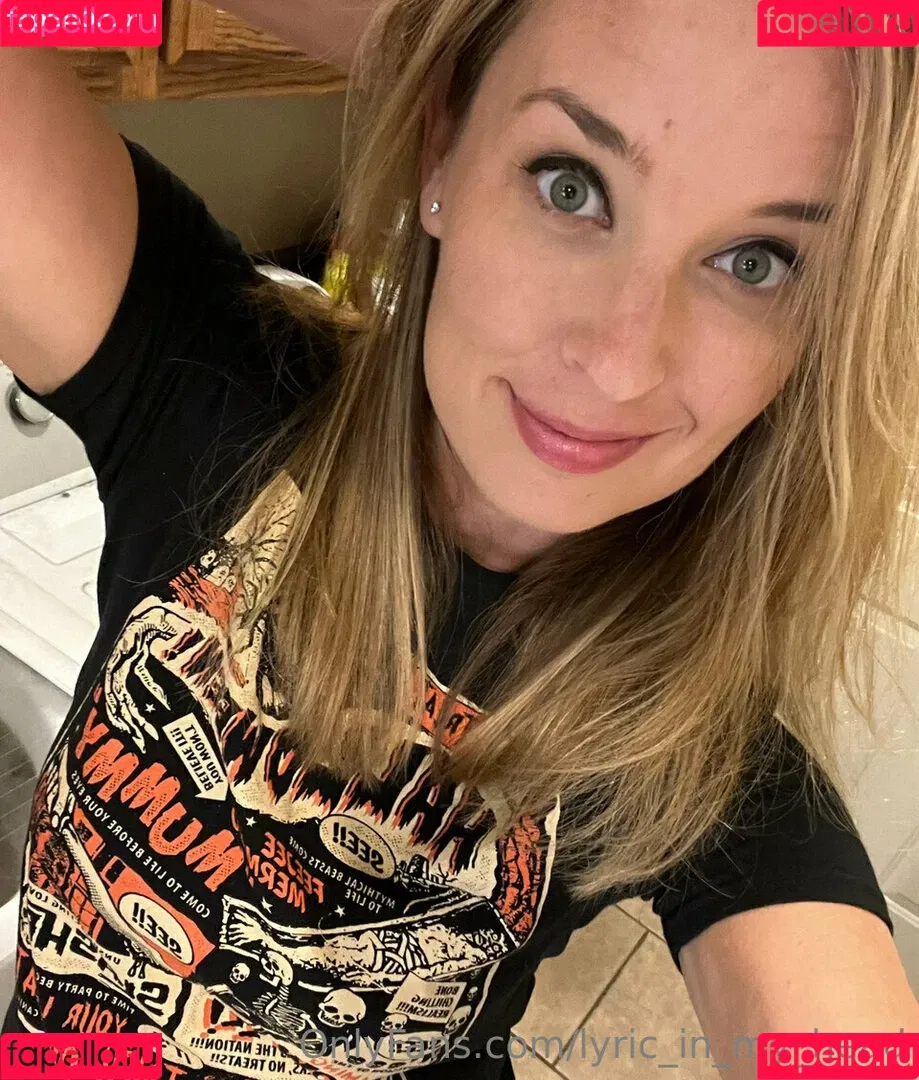 lyric_in_my_head Onlyfans Photo Gallery 