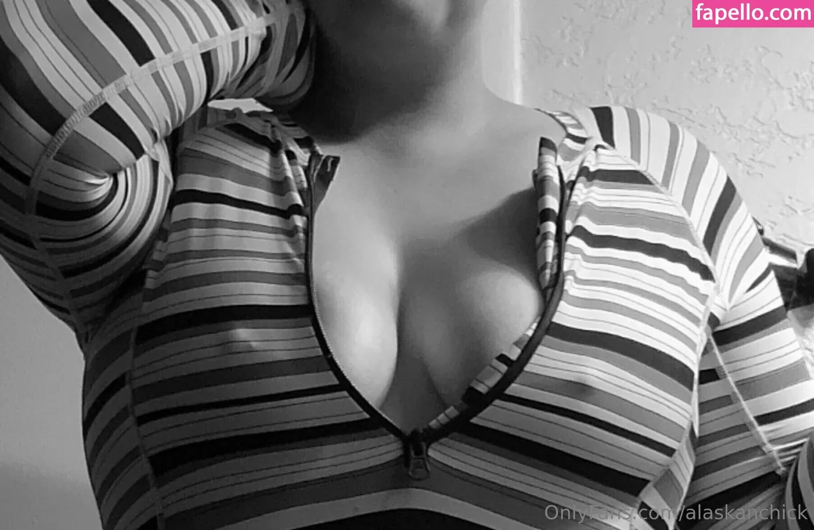 alaskanchick Onlyfans Photo Gallery 