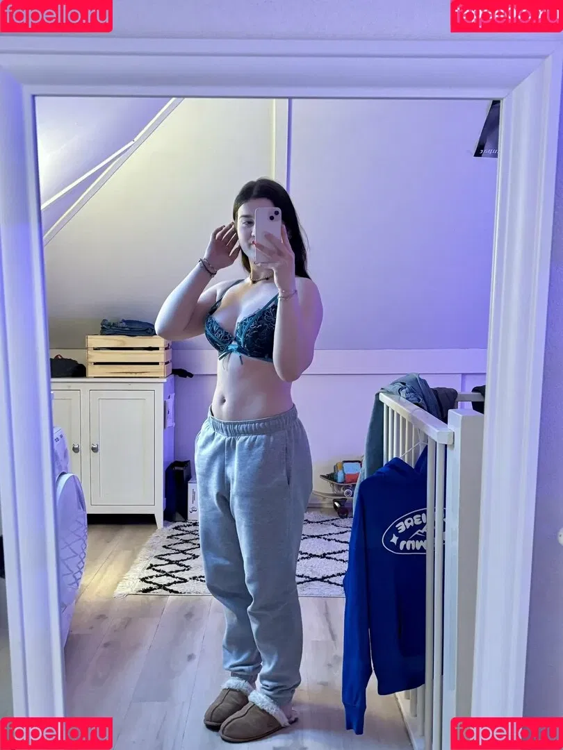 bellaahh42 Onlyfans Photo Gallery 