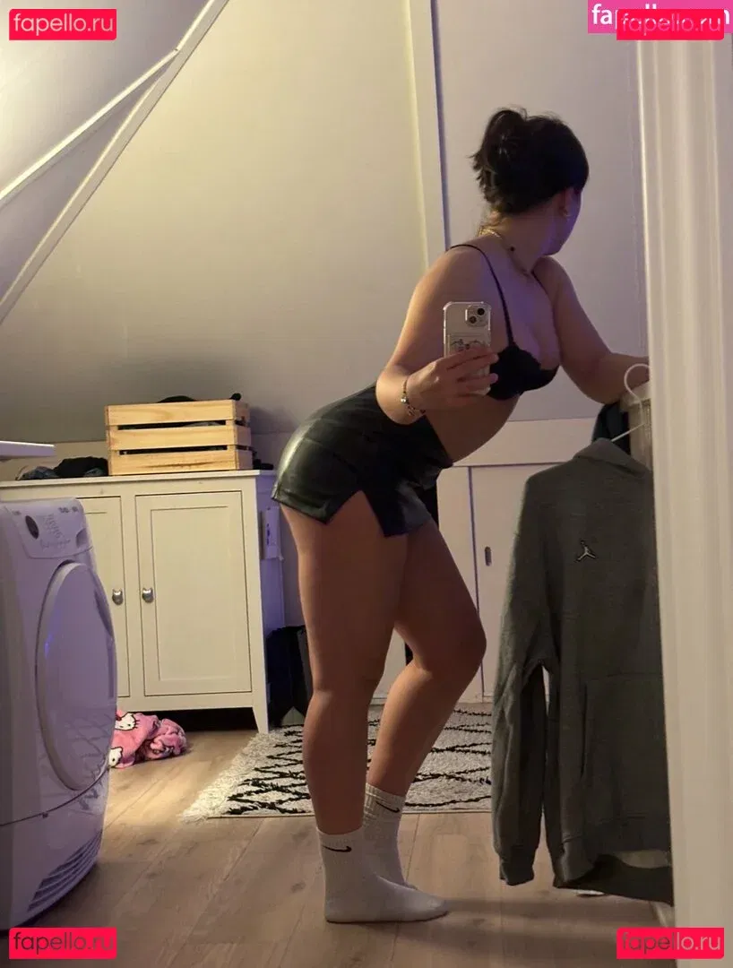 bellaahh42 Onlyfans Photo Gallery 