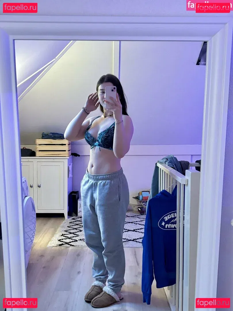 bellaahh42 Onlyfans Photo Gallery 