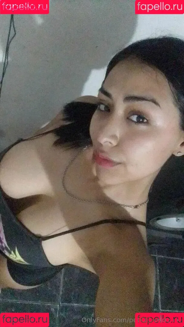 petiteblondehot Onlyfans Photo Gallery 