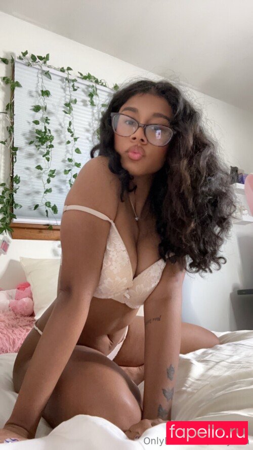 Issa Real Rose Nude Onlyfans Photo 29