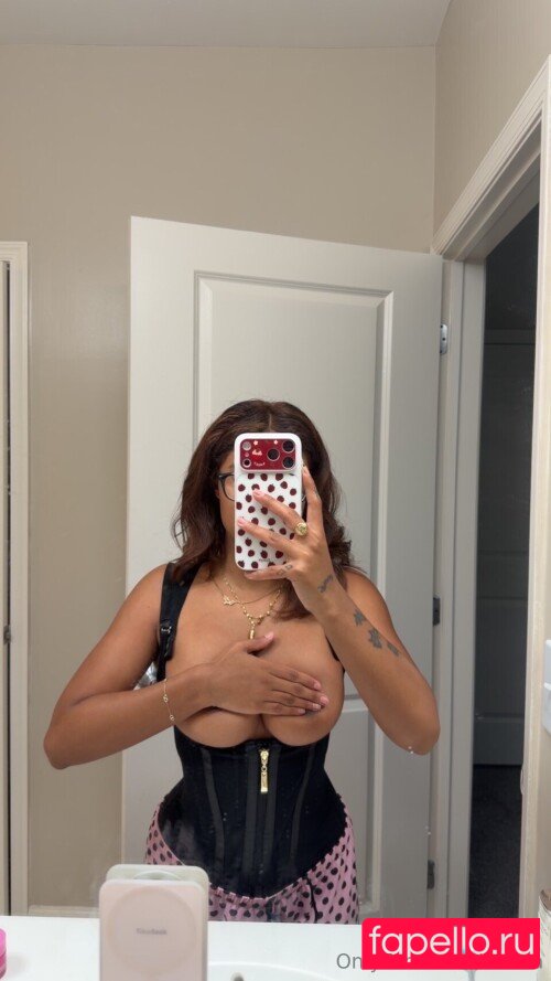 Issa Real Rose Nude Onlyfans Photo 5