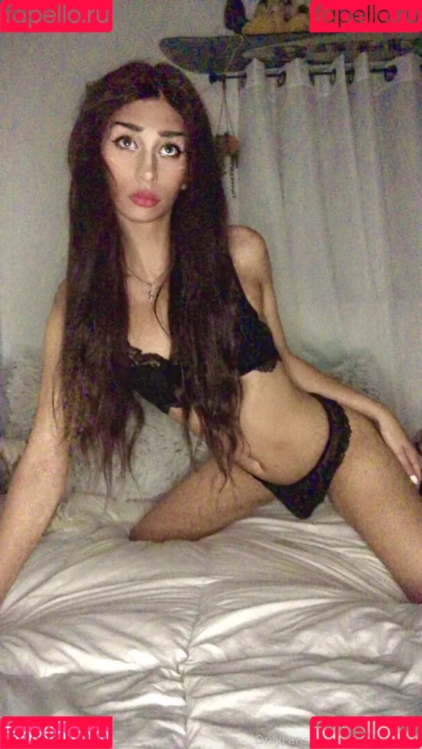 sadgirlamber Onlyfans Photo Gallery 