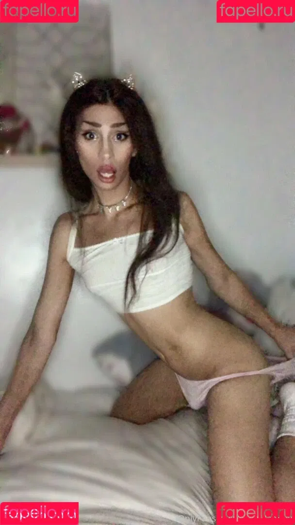 sadgirlamber Onlyfans Photo Gallery 