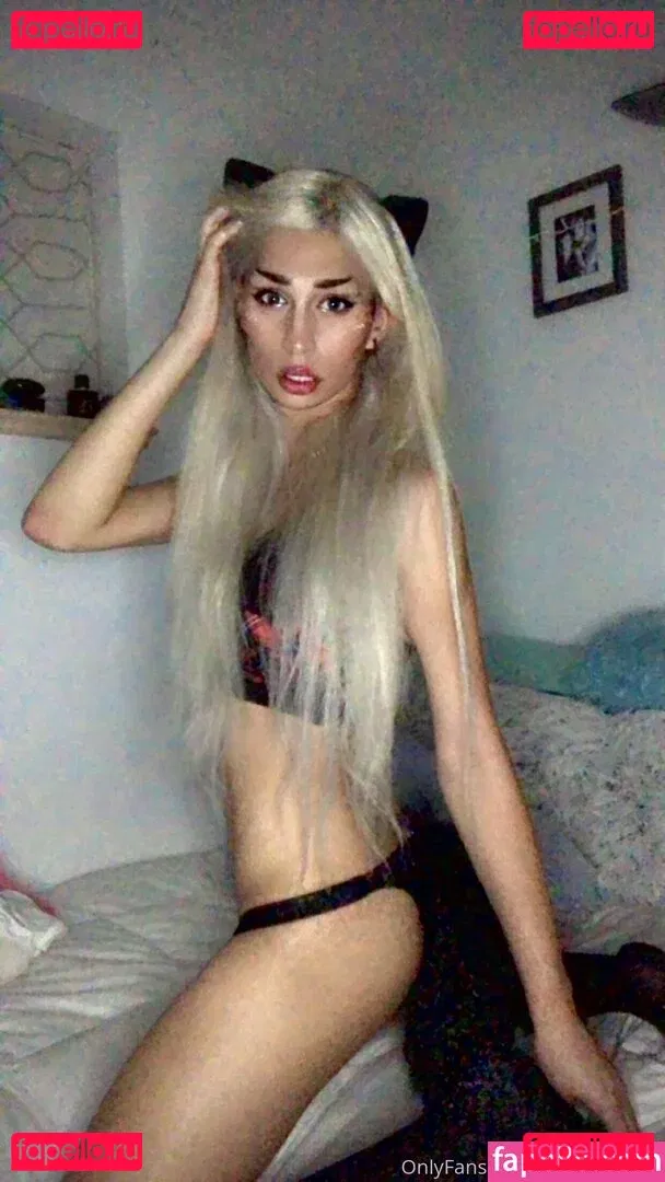 sadgirlamber Onlyfans Photo Gallery 
