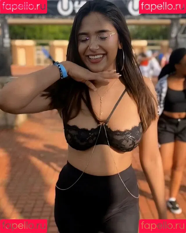 Tarynval Onlyfans Photo Gallery 