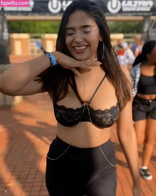 Tarynval Onlyfans Photo Gallery 