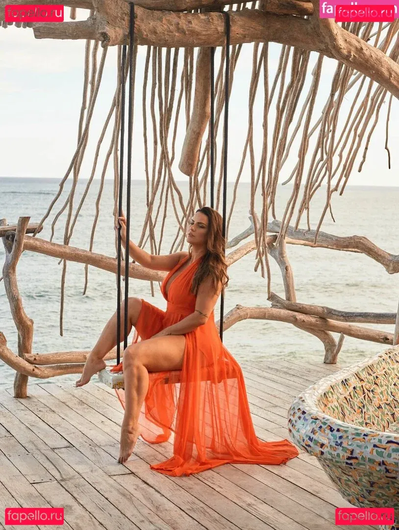 Carol Dias Onlyfans Photo Gallery 