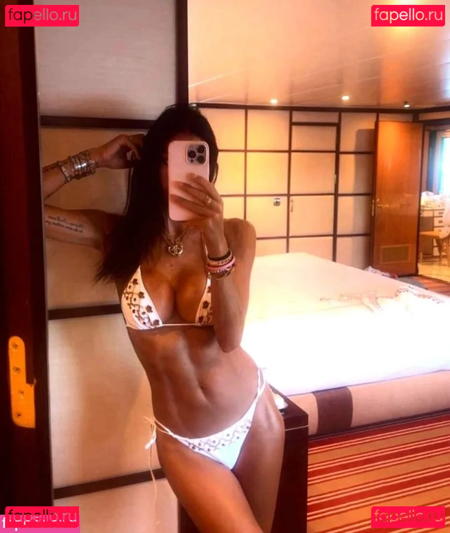 Elisabetta Gregoraci Onlyfans Photo Gallery 