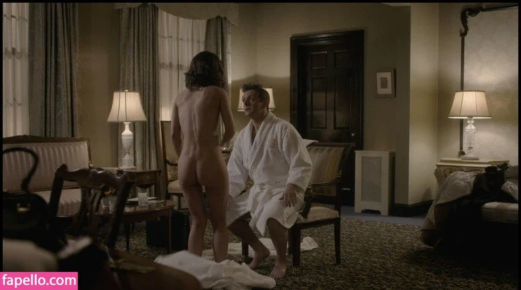 Lizzy Caplan Onlyfans Photo Gallery 