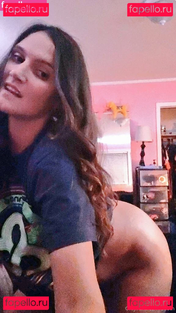 sbeth Nude Onlyfans Photo 9
