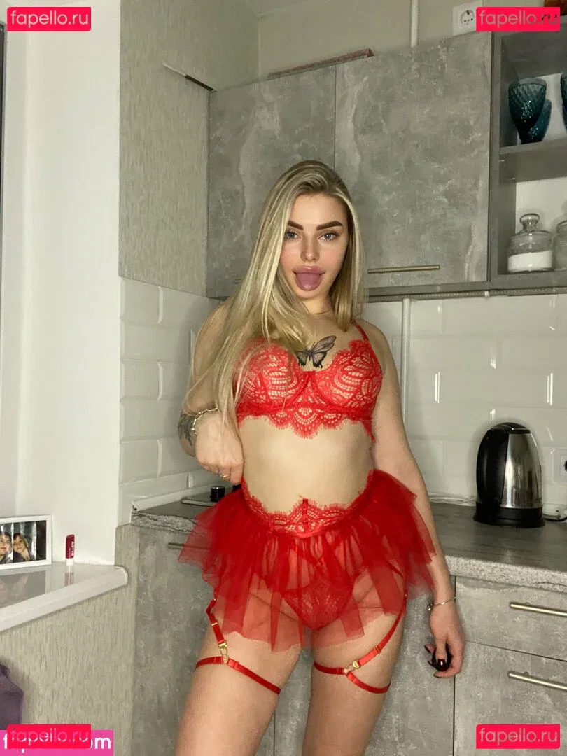 blondyaria Onlyfans Photo Gallery 