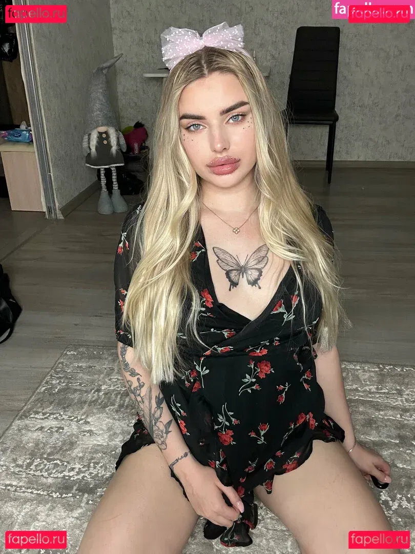 blondyaria Onlyfans Photo Gallery 