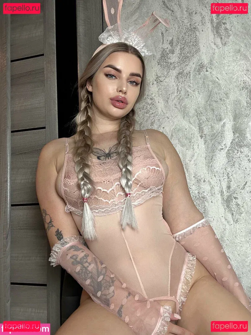 blondyaria Onlyfans Photo Gallery 