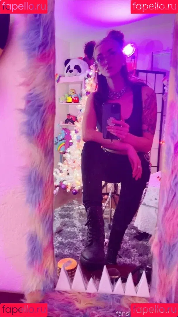 chickfox Onlyfans Photo Gallery 