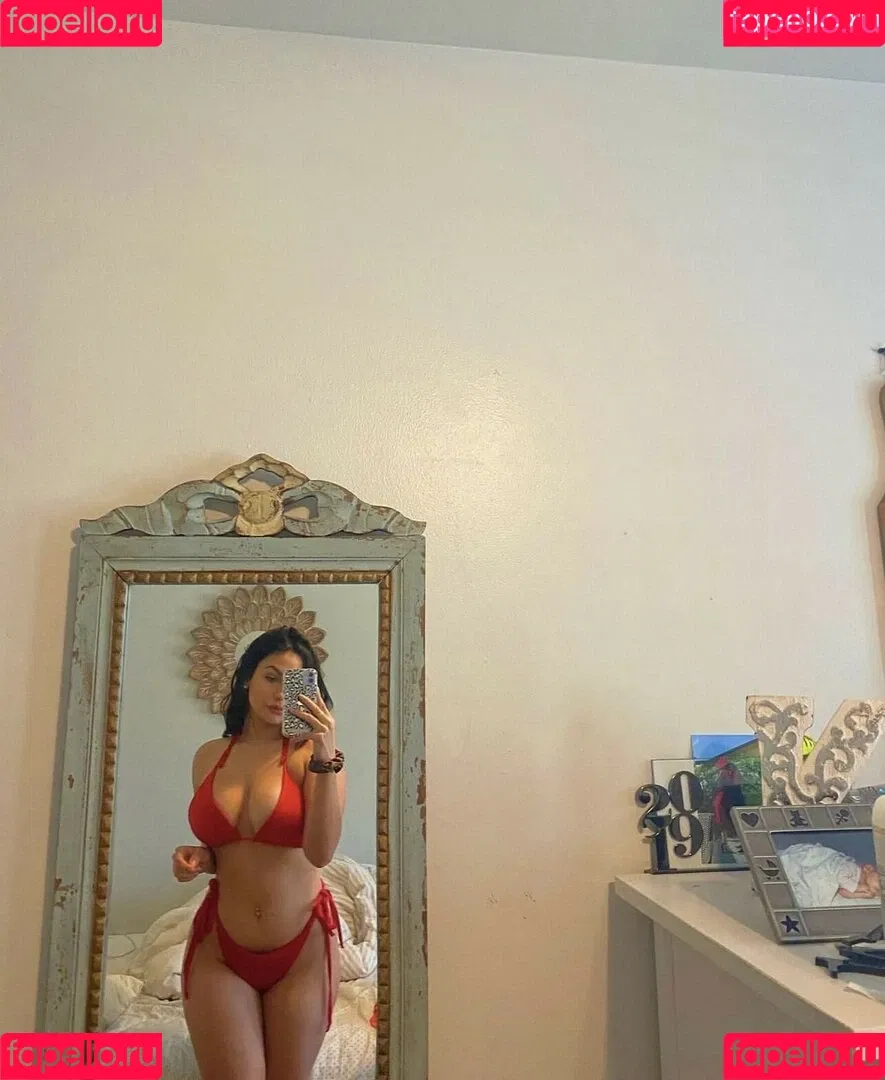 Kelly Meinhart Onlyfans Photo Gallery 