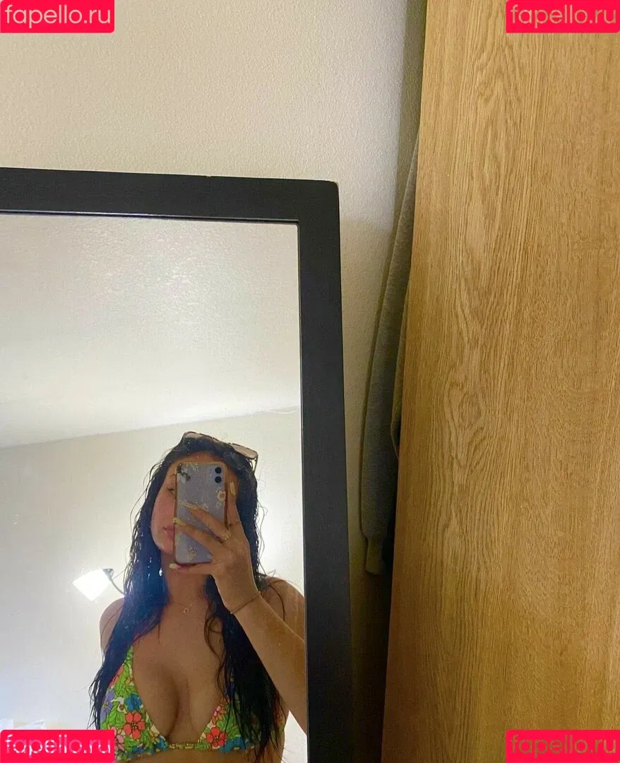 Kelly Meinhart Onlyfans Photo Gallery 