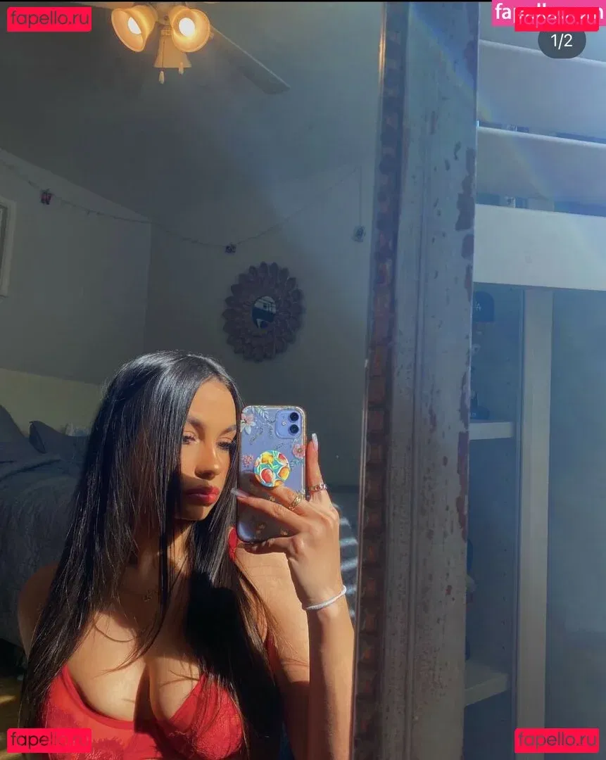 Kelly Meinhart Onlyfans Photo Gallery 