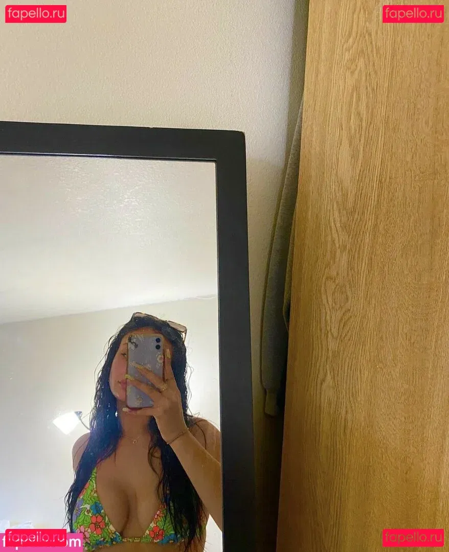 Kelly Meinhart Onlyfans Photo Gallery 