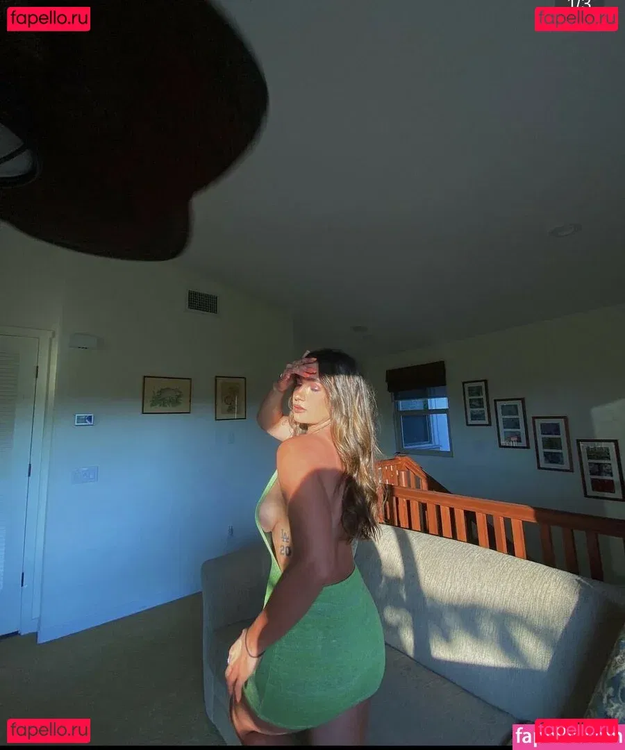 Kelly Meinhart Onlyfans Photo Gallery 