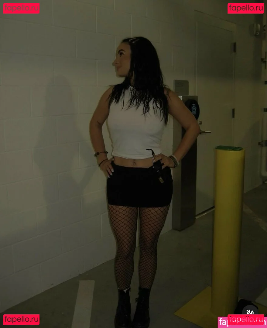 Kelly Meinhart Onlyfans Photo Gallery 