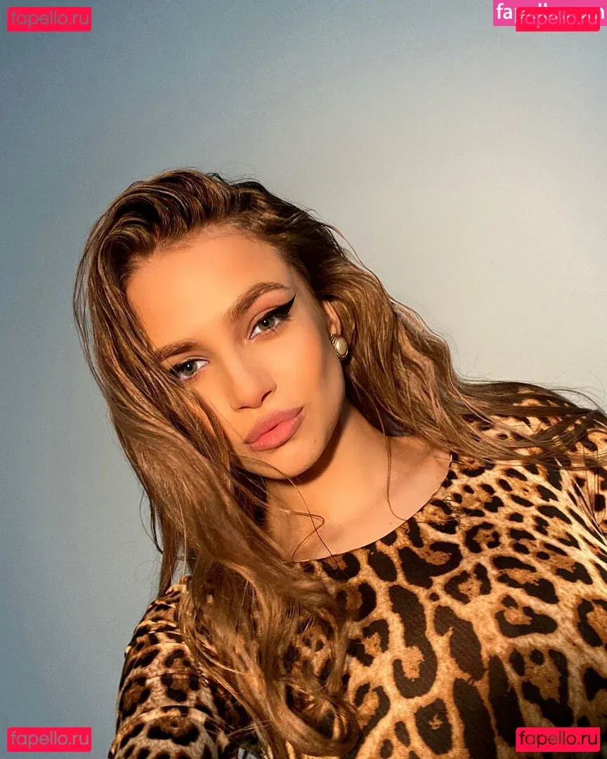 hotliya Onlyfans Photo Gallery 