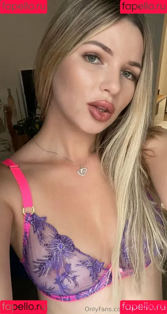 whitecrystalgirl Onlyfans Photo Gallery 