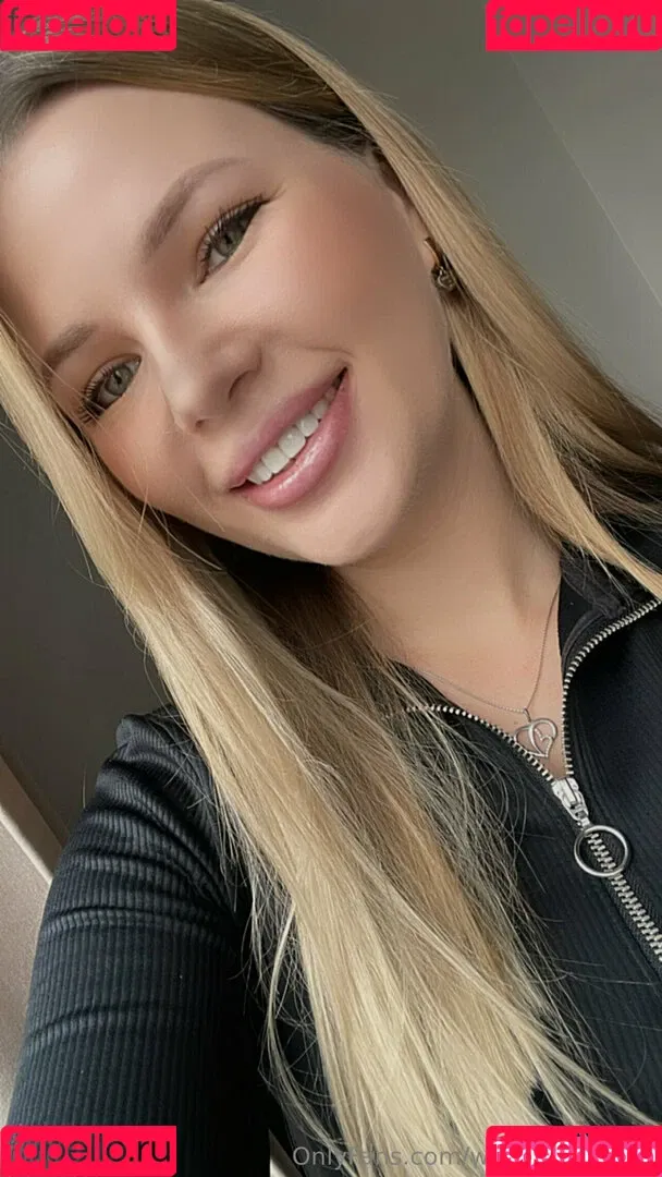 whitecrystalgirl Onlyfans Photo Gallery 