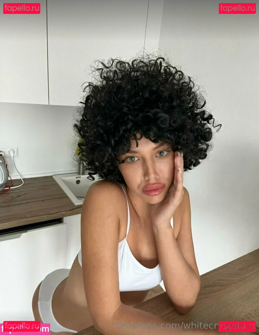 whitecrystalgirl Onlyfans Photo Gallery 