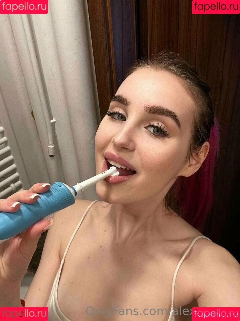alexalungu Onlyfans Photo Gallery 