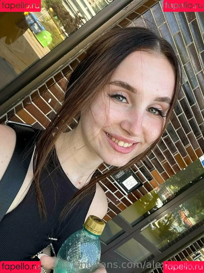 alexalungu Onlyfans Photo Gallery 