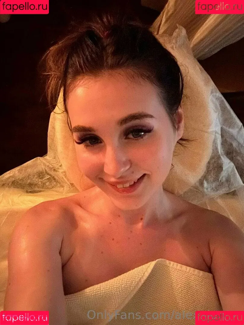 alexalungu Onlyfans Photo Gallery 