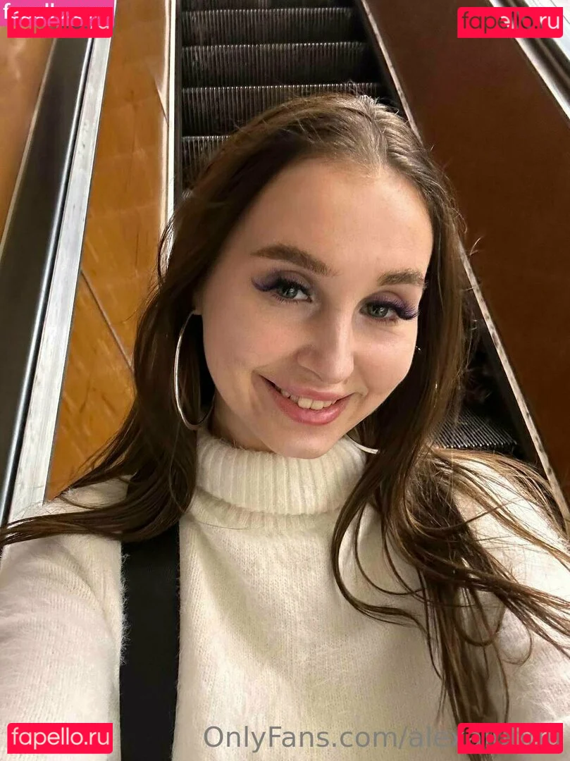 alexalungu Onlyfans Photo Gallery 