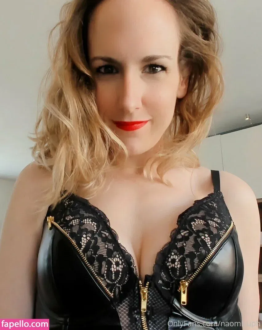 naomicuph Onlyfans Photo Gallery 