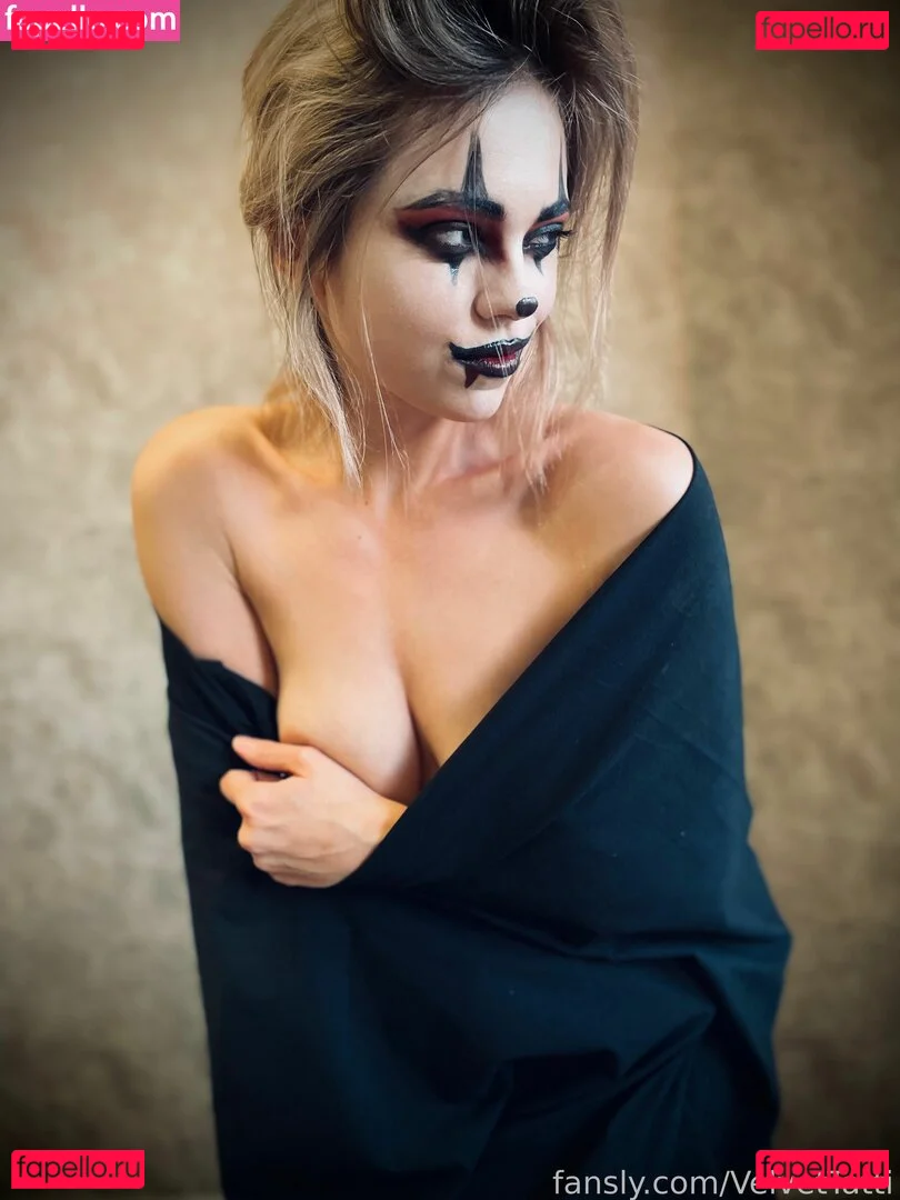 VelvetTatti Onlyfans Photo Gallery 