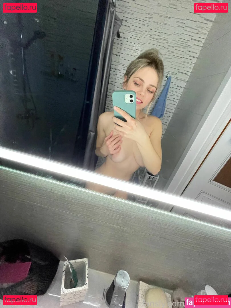 VelvetTatti Onlyfans Photo Gallery 