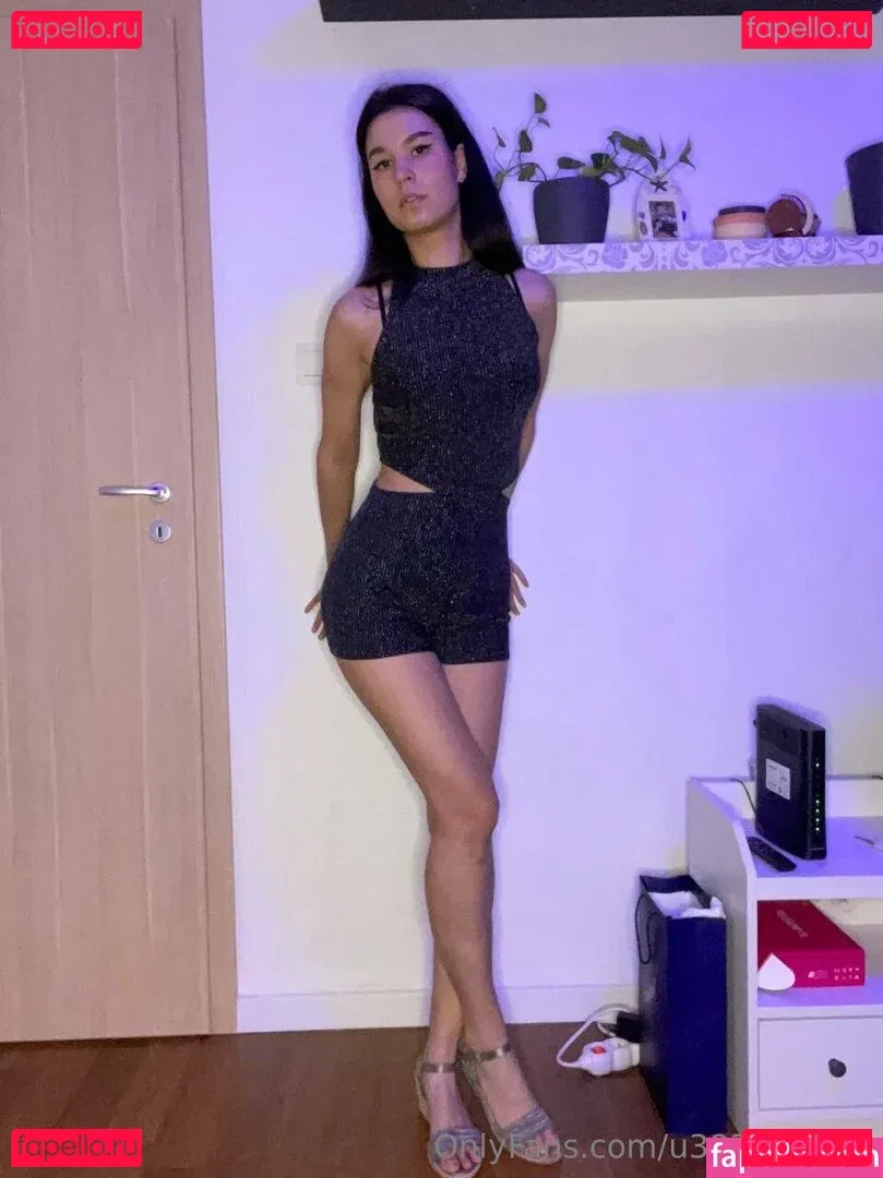 virginallison Onlyfans Photo Gallery 