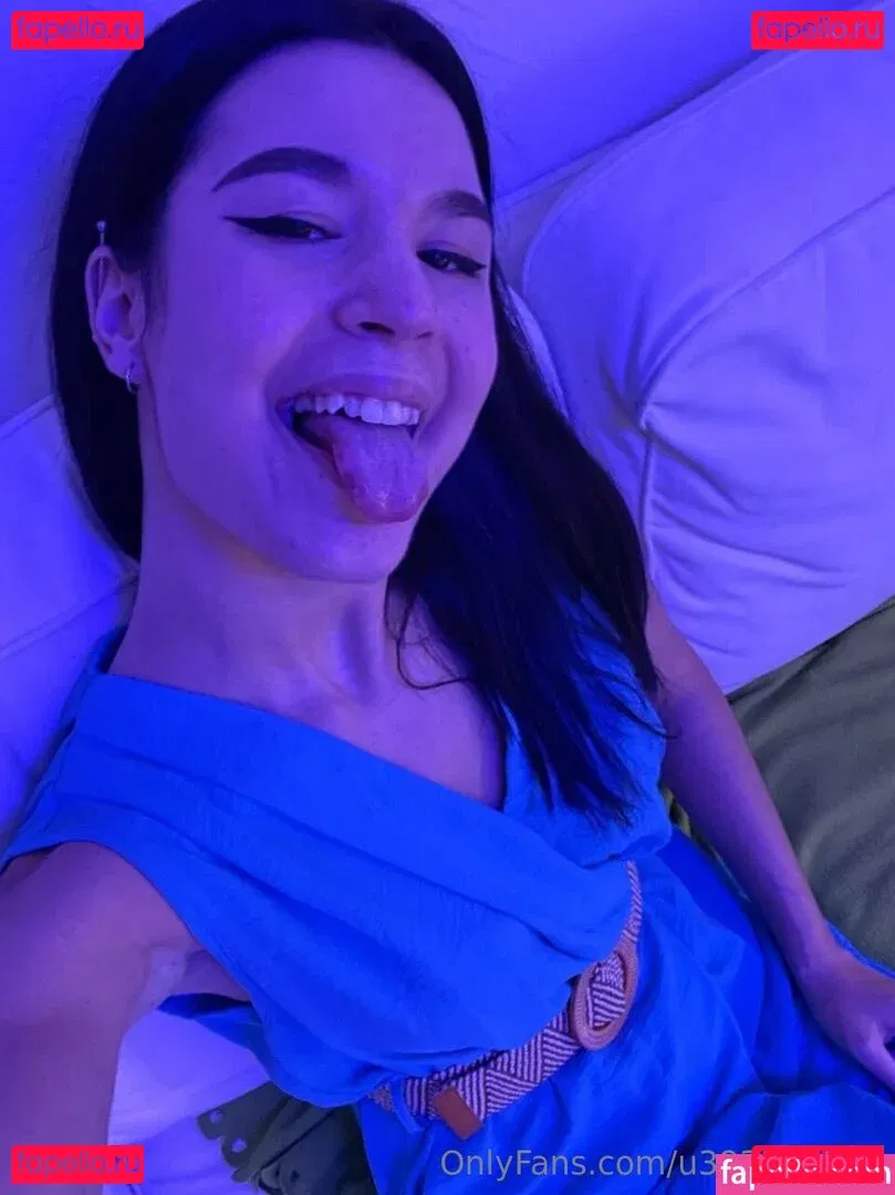 virginallison Onlyfans Photo Gallery 