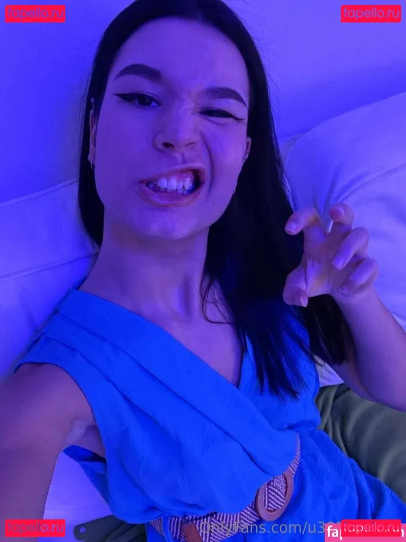 virginallison Onlyfans Photo Gallery 