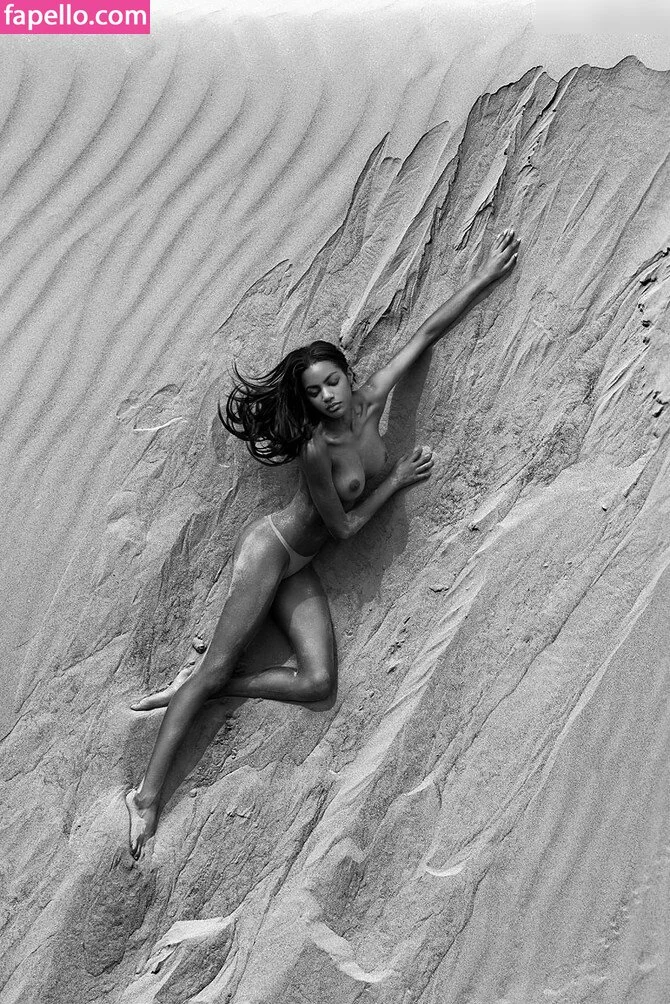 Ebonee Davis Onlyfans Photo Gallery 