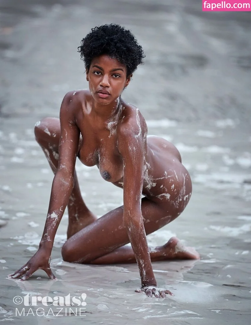 Ebonee Davis Onlyfans Photo Gallery 