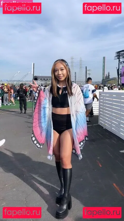 viavmber Onlyfans Photo Gallery 