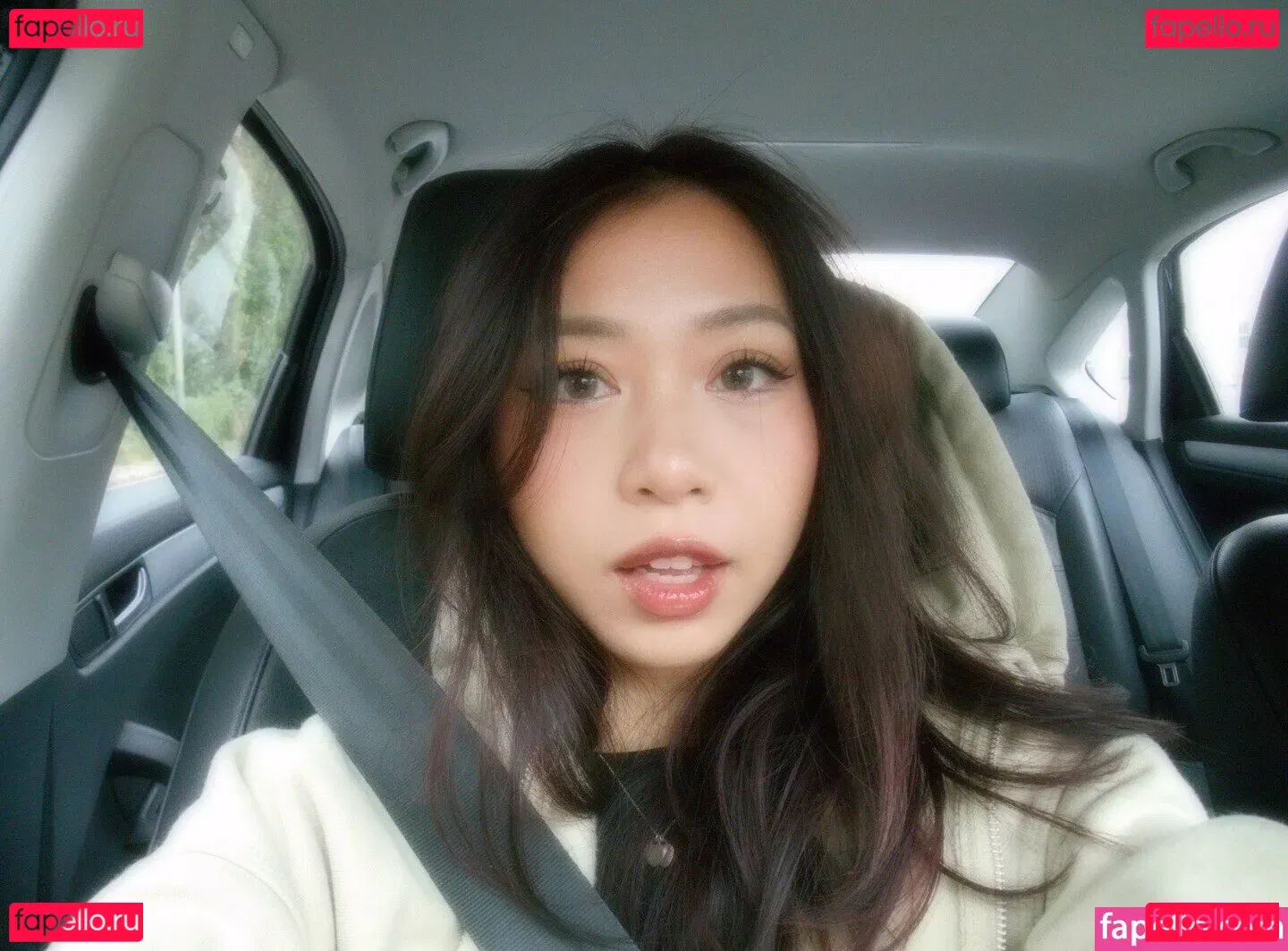 viavmber Onlyfans Photo Gallery 