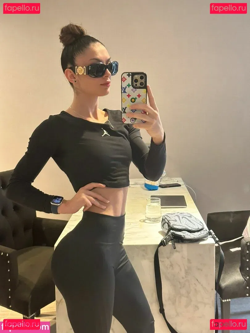 Scarlett Fox Onlyfans Photo Gallery 